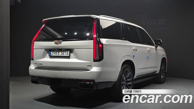 Cadillac Escalade 5-го поколения 6.2 Sports Platinum - фото 1