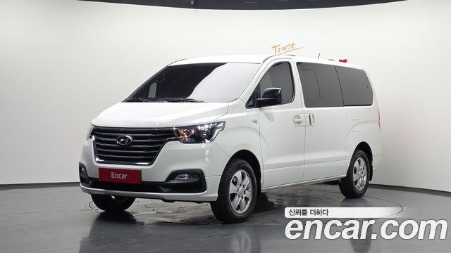 Hyundai Starex Новый 4WD Wagon 12-Seater Smart - фото 0