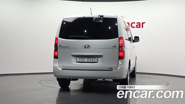 Hyundai Starex Новый 4WD Wagon 12-Seater Smart - фото 3