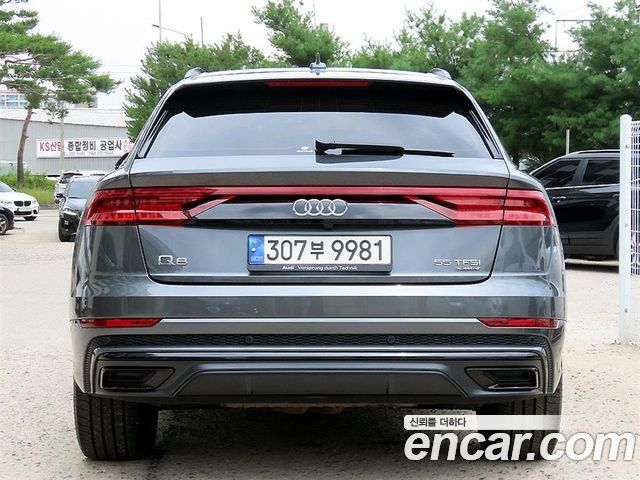 Audi Q8 55 TFSI Quattro Premium - фото 3