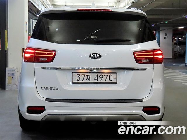Kia Carnival Новый 9-Seater Prstige - фото 2
