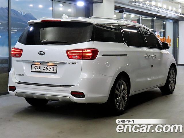 Kia Carnival Новый 9-Seater Prstige - фото 4