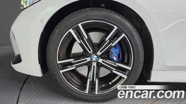 BMW 3-Series G20 320i M Sport - фото 4