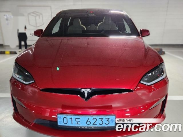 Tesla Model X AWD - фото 0