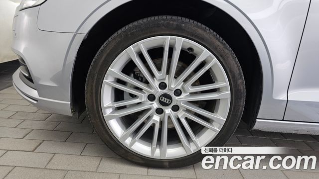 Audi A3 40 TFSI 8V - фото 4