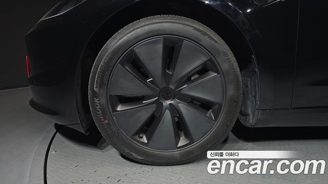 Tesla Model 3 Long Range AWD - фото 4