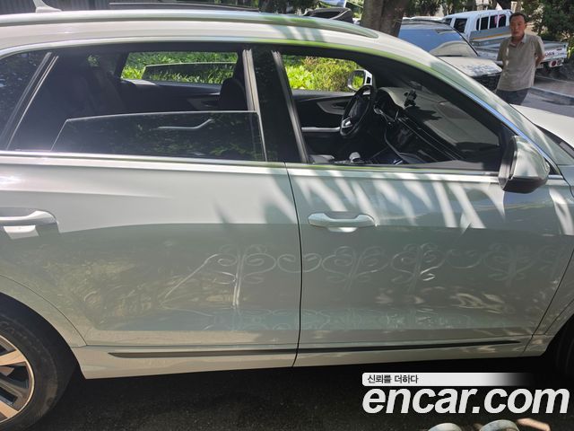 Audi Q8 50 TDI Quattro Premium - фото 2