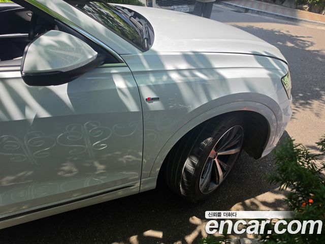 Audi Q8 50 TDI Quattro Premium - фото 3