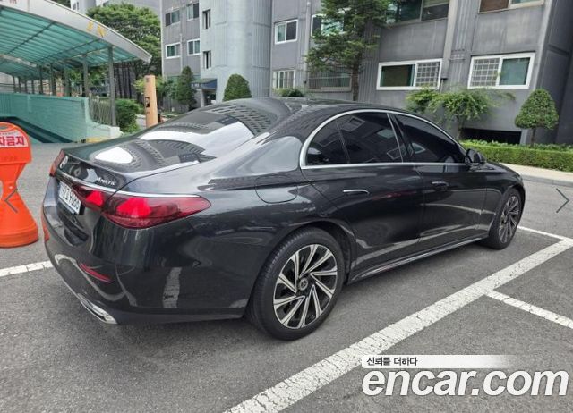 Mercedes-Benz E-Class W214 E300 4MATIC Exclusive - фото 3