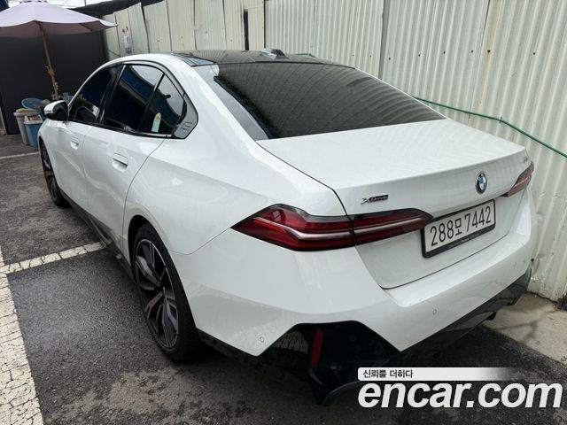 BMW 5-Series G60 530i xDrive M Sport - фото 2
