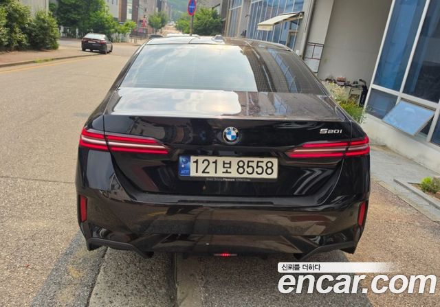 BMW 5-Series G60 520i M Sport - фото 3