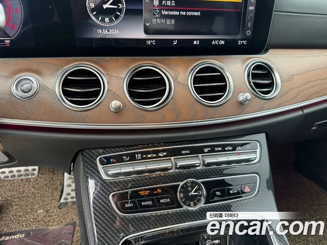 Mercedes-Benz E-Class W213 E300 4MATIC Exclusive - фото 3