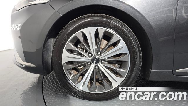 Kia K8 2.5 Gasoline 2WD Signature - фото 4