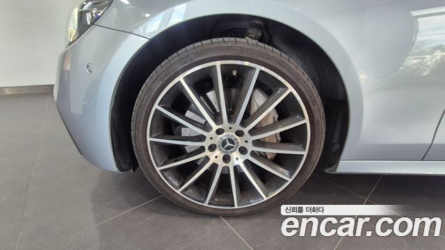Mercedes-Benz E-Class W213 E350 4MATIC AMG Line Edition - фото 4