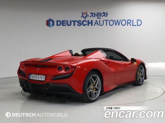 Ferrari F8 3.9 V8 - фото 1