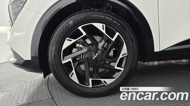 Kia Sportage 5-го поколения Gasoline 1.6 Turbo 2WD Signature - фото 4
