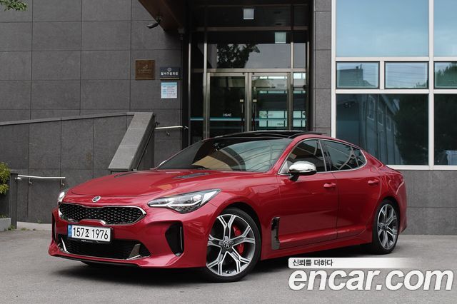Kia Stinger 2.0 Turbo AWD Platinum - фото 0