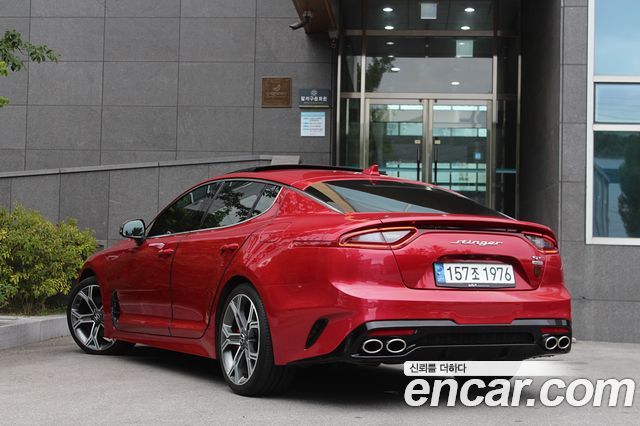 Kia Stinger 2.0 Turbo AWD Platinum - фото 4