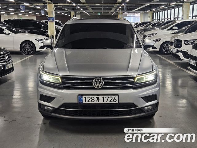 Volkswagen Tiguan 2-го поколения 2.0 TDI Prestige - фото 2