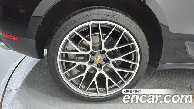 Porsche Macan 2.0 95B - фото 4