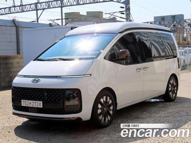 Hyundai Staria 2WD Camping Car Prestige Camper 4Seater - фото 0