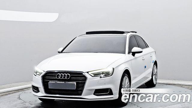 Audi A3 40 TFSI 8V - фото 0