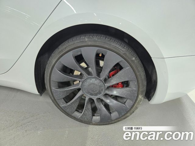 Tesla Model 3 Long Range AWD - фото 4