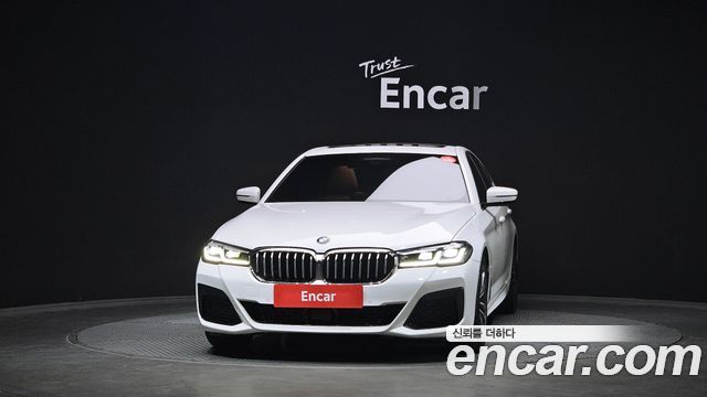 BMW 5-Series G30 520i M Sport - фото 2