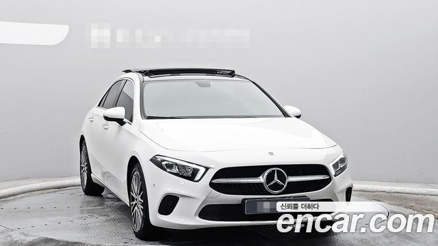 Mercedes-Benz A-Class W177 A250 4MATIC Sedan - фото 2