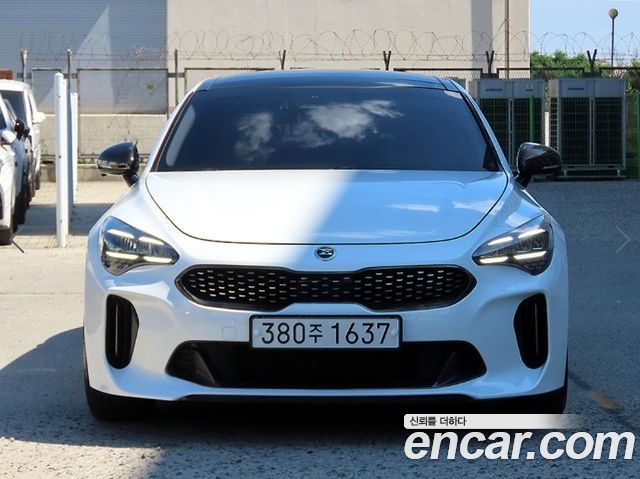 Kia Stinger 2.5 AWD Masters - фото 0