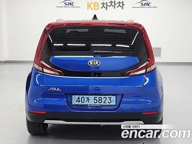 Kia Soul EV Noblesse - фото 3