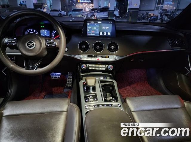 Kia Stinger 2.0 Turbo AWD Platinum - фото 4