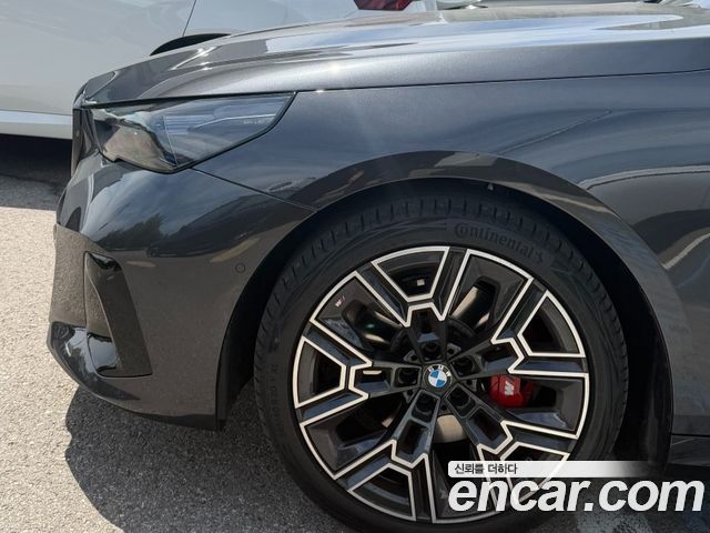 BMW 5-Series G60 530i xDrive M Sport Pro Special Edition - фото 4