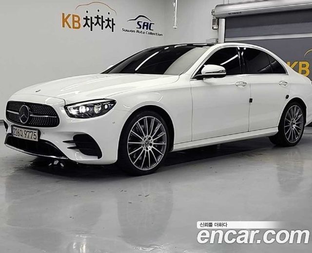 Mercedes-Benz E-Class W213 E350 4MATIC AMG Line - фото 0