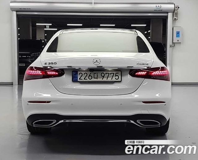 Mercedes-Benz E-Class W213 E350 4MATIC AMG Line - фото 2