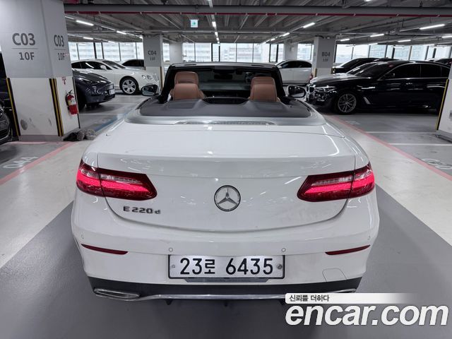 Mercedes-Benz E-Class W213 E220d Cabriolet - фото 4