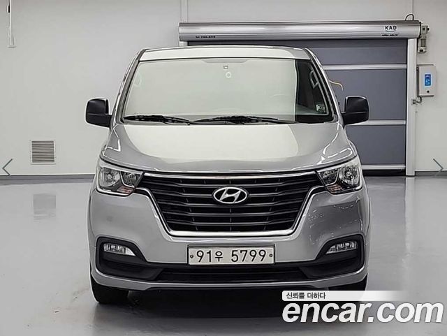 Hyundai Starex Новый Van 5-Seater Smart - фото 1