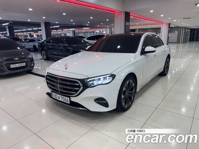Mercedes-Benz E-Class W214 E220d 4MATIC Exclusive - фото 0