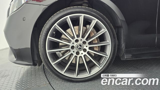 Mercedes-Benz E-Class W213 E450 4MATIC Cabriolet - фото 4