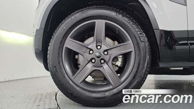 Land Rover Defender L663 110 P300 X-Dynamic SE - фото 4
