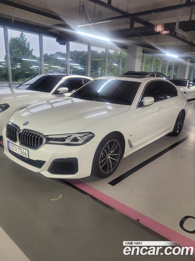 BMW 5-Series G30 520i M Sport - фото 2