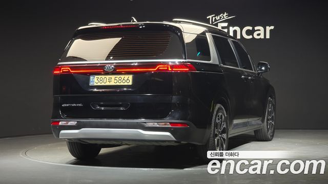 Kia Carnival 4-го поколения 9-Seater Prestige - фото 1