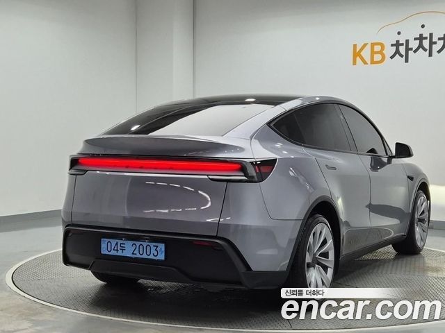 Tesla Model Y Long Range AWD - фото 2