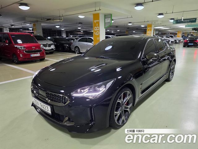 Kia Stinger 2.0 Turbo 2WD Platinum - фото 0