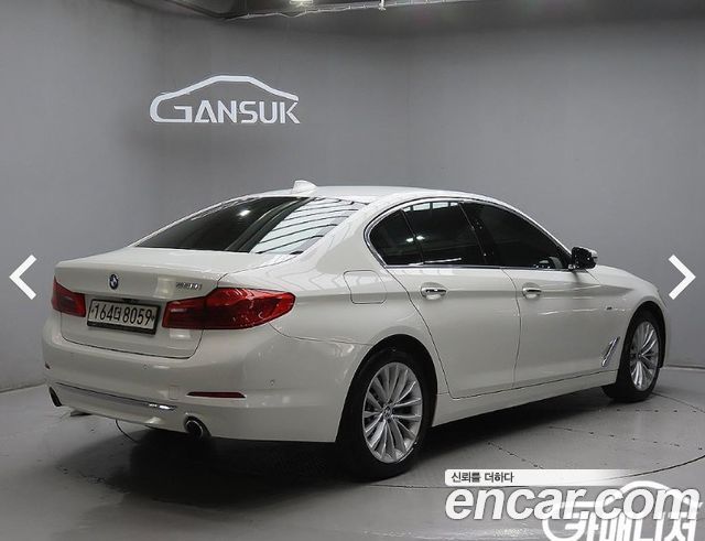 BMW 5-Series G30 530i Luxury Plus - фото 3