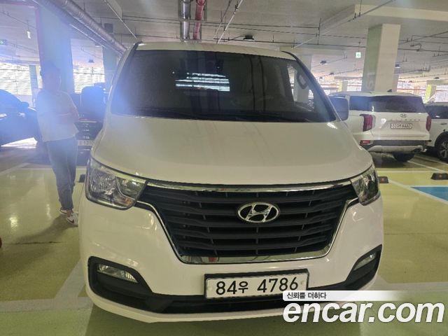 Hyundai Starex Новый Van 3-Seater Smart - фото 0