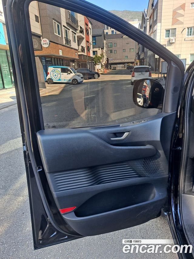 Hyundai Staria Cargo 5-Seater Modern - фото 4