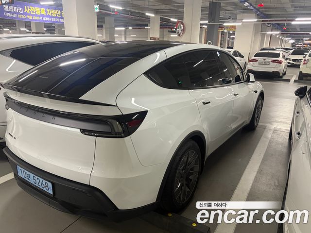 Tesla Model Y L Long Range AWD - фото 3