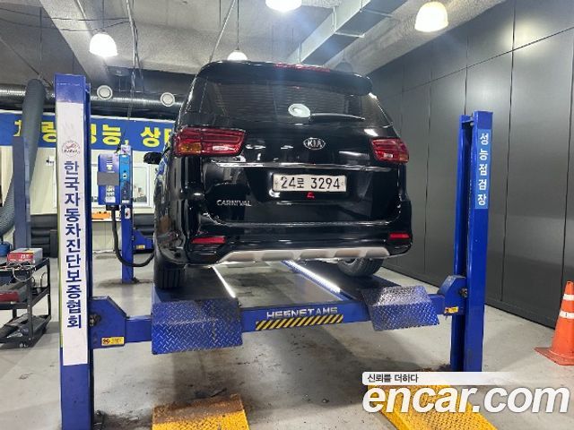 Kia Carnival Новый Gasoline 9-Seater Noblesse Special - фото 1