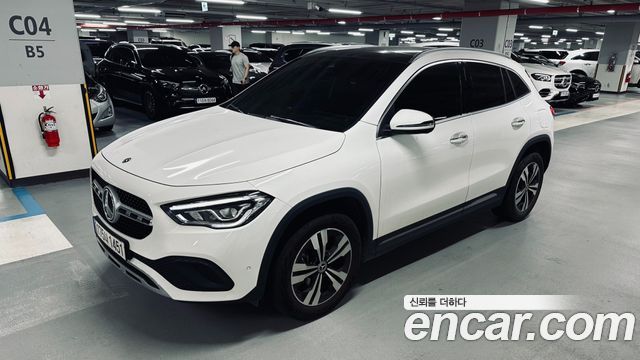 Mercedes-Benz GLA-Class H247 GLA220 - фото 0